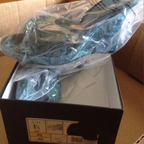 8.5 met blue slip on wedge heels - Picture 3 of 3